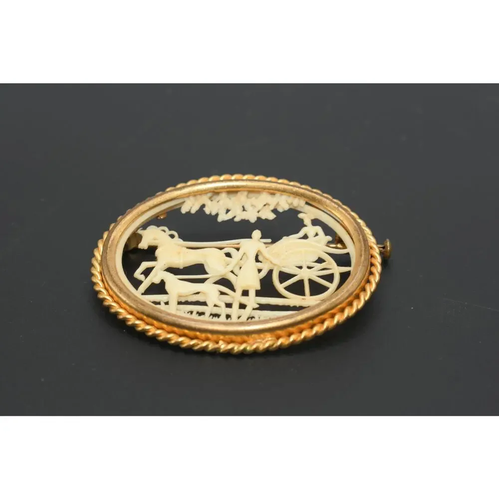 Vintage Celluloid Horse Carriage Scene Brooch Gold Tone Oval Frame